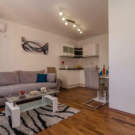 Silvia Apartmán Zadar
