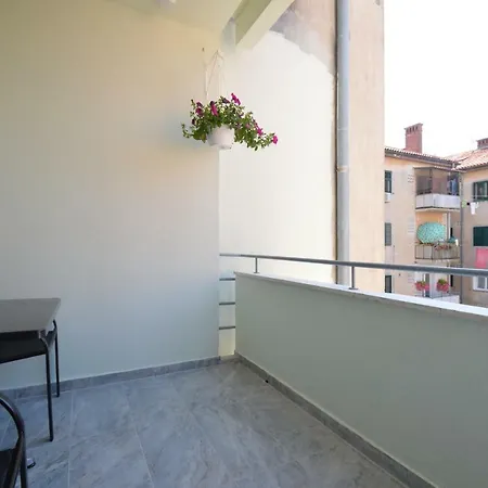 Apartment Silvia *