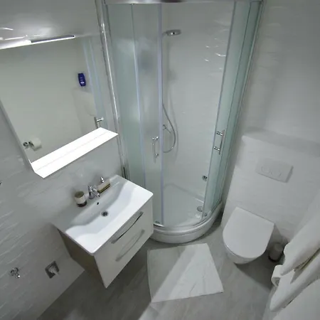 Apartment Silvia *