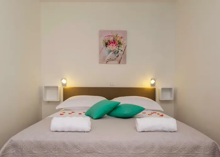 Апартаменты Silvia Задар